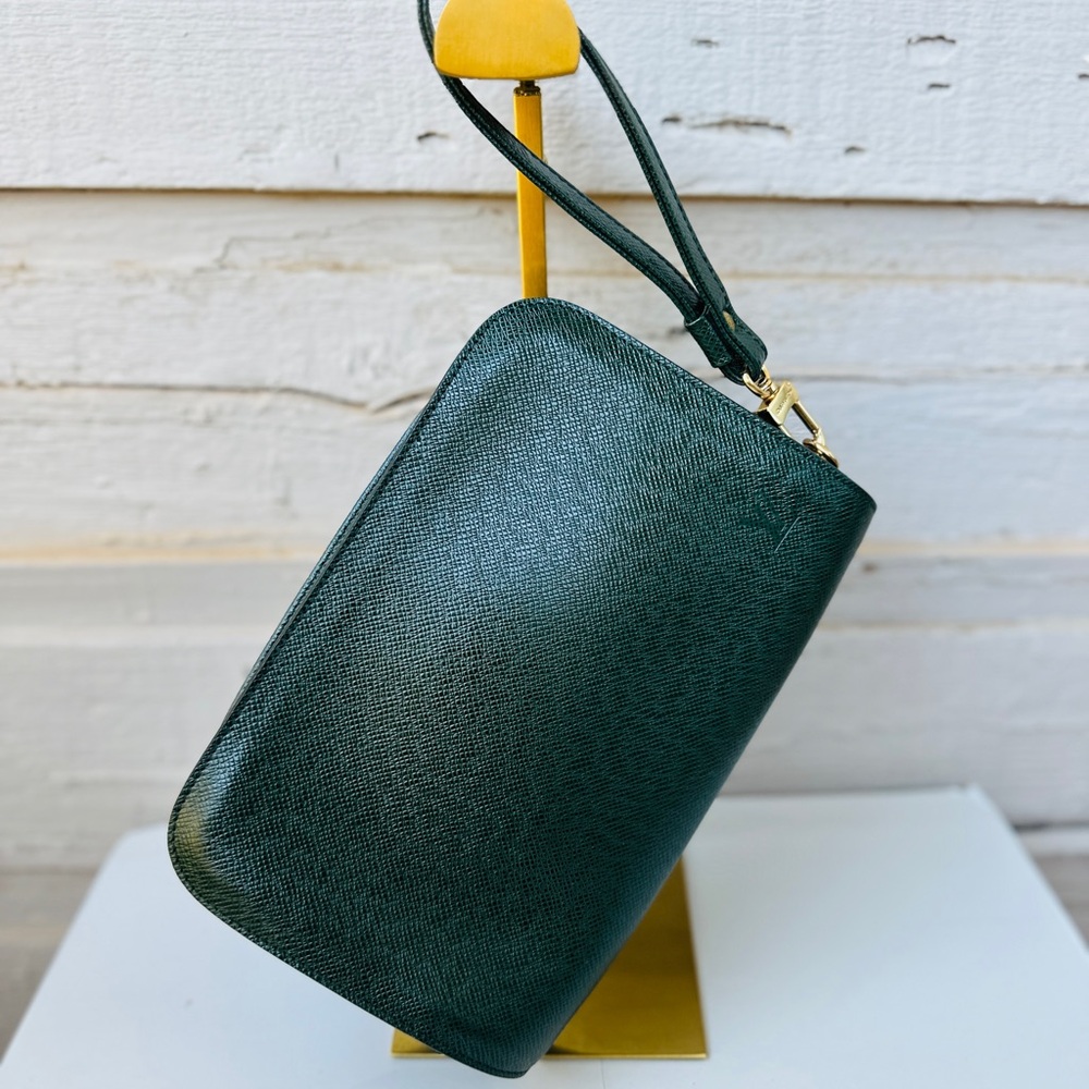 Louis Vuitton LV Taiga Green Clutch with Wristlet